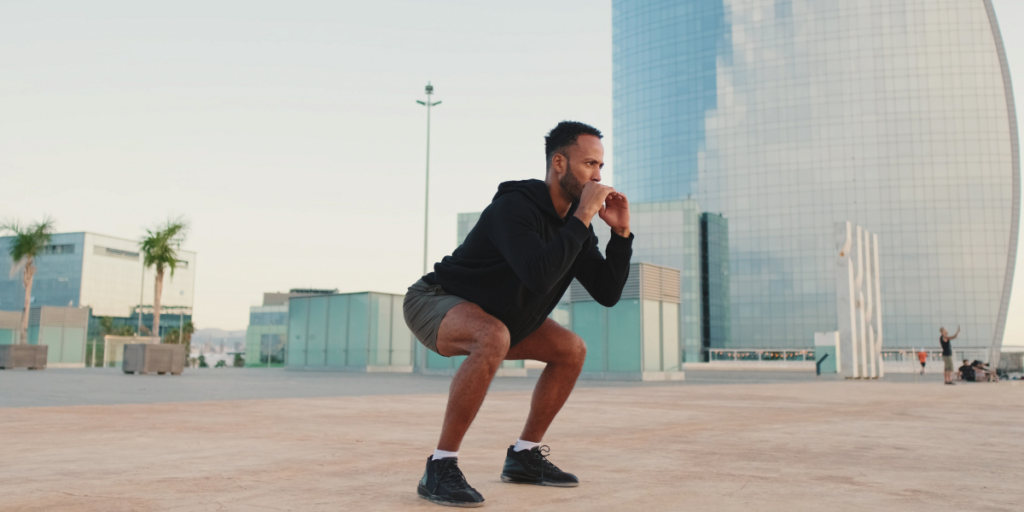 shoulder-pain-squatting-one - Innovative Health Care Centers
