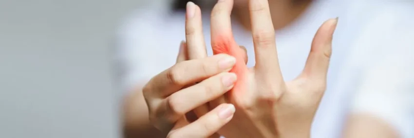 sprained finger symptoms - Innovative Health Care Centers