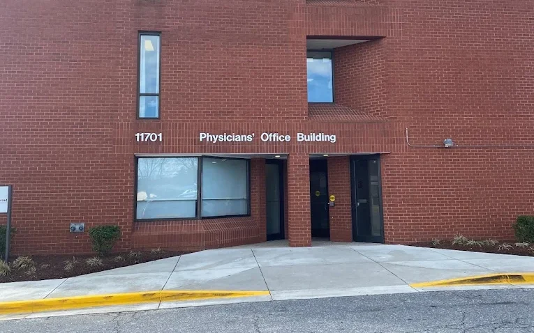 Innovative Physical Therapy Fort Washington clinic building exterior